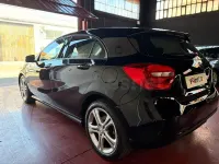 Usado Mercedes A180 Style 109 CV (80 kW) 2013 Negro Berlina