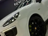 Usado Porsche Cayenne S E-Hybrid Platinum Edition 416 CV (305 kW) 2017 Blanco SUV