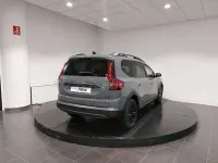 Usado Dacia Jogger Extreme 140 CV (102 kW) 2025 Gris / plata Monovolumen