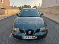 Usado Seat Ibiza Stella 64 CV (47 kW) 2002 Verde Berlina