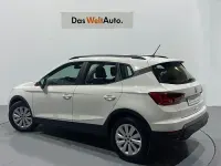 Usado Seat Arona Style Plus 110 CV (80 kW) 2022 Blanco SUV
