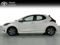 Usado Toyota Yaris Active 116 CV (85 kW) 2024 Blanco Utilitario
