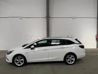 Usado Opel Astra Dynamic 110 CV (80 kW) 2020 Blanco Familiar
