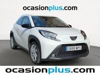 Usado Toyota Aygo X Play 72 CV (52 kW) 2024 Blanco SUV