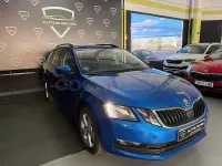Usado Skoda Octavia 130 CV (95 kW) 2020 Azul Familiar