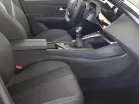 Usado Peugeot 308 Allure 131 CV (96 kW) 2023 Negro perla nera Familiar
