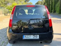 Usado Mitsubishi Colt Inform 95 CV (69 kW) 2005 Negro Utilitario