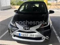 Usado Toyota Aygo X-cite 69 CV (50 kW) 2016 Negro Utilitario