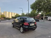 Usado Mercedes B160 Sport Edition 95 CV (69 kW) 2010 Negro Utilitario