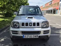 Usado Suzuki Jimny 86 CV (63 kW) 2009 Gris / plata SUV