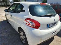 Usado Peugeot 208 Access 82 CV (60 kW) 2013 Blanco Utilitario
