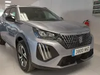 Nuevo Peugeot 2008 Allure 145 CV (106 kW) 2025 Gris / plata SUV