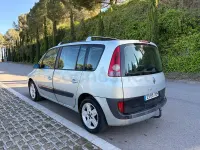Usado Renault Espace Expression 150 CV (110 kW) 2004 Gris / plata Monovolumen