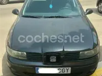 Usado Seat Leon Sport 150 CV (110 kW) 2003 Negro Utilitario