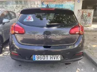 Usado Kia Ceed GT 128 CV (94 kW) 2014 Gris / plata Berlina