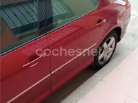 Usado Peugeot 407 136 CV (100 kW) 2004 Rojo Berlina