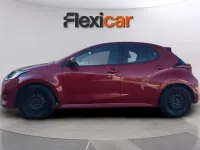 Usado Toyota Yaris Hybrid Active 116 CV (85 kW) 2023 Rojo Berlina