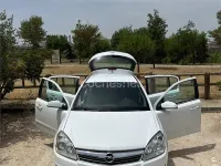 Usado Opel Astra Edition 110 CV (80 kW) 2009 Blanco Berlina