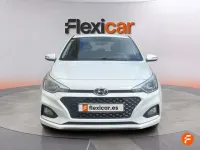 Usado Hyundai i20 75 CV (55 kW) 2018 Blanco Utilitario