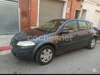 Usado Renault Mégane II Authentique 98 CV (72 kW) 2005 Gris / plata Berlina