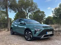 Usado Hyundai Bayon 100 CV (73 kW) 2022 Verde SUV