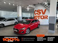 Usado Hyundai i30 116 CV (85 kW) 2020 Rojo Familiar