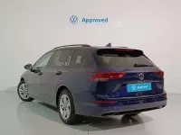 Usado VW Golf VIII Life 131 CV (96 kW) 2023 Azul Familiar