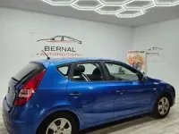 Usado Hyundai i30 Comfort 109 CV (80 kW) 2010 Azul Utilitario