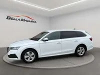 Usado Skoda Octavia 110 CV (80 kW) 2021 Blanco Familiar