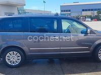Usado Lancia Voyager Platinum 177 CV (130 kW) 2014 Gris / plata Monovolumen
