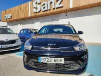 Usado Kia Rio 100 CV (73 kW) 2023 Negro Berlina