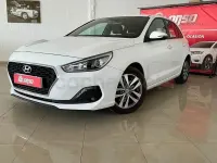 Usado Hyundai i30 GO! 120 CV (88 kW) 2020 Blanco Berlina