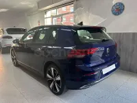 Usado VW Golf VIII GTE 245 CV (180 kW) 2022 Azul Berlina