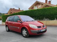 Usado Renault Scenic E-Tech Dynamique 120 CV (88 kW) 2005 Granate Monovolumen