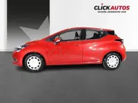 Usado Nissan Micra Acenta 92 CV (67 kW) 2022 Rojo Utilitario