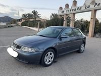 Usado Audi A3 Ambiente 131 CV (96 kW) 2001 Gris Utilitario