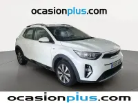 Usado Kia Stonic 101 CV (74 kW) 2024 Blanco SUV