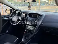 Usado Ford Focus Trend 125 CV (91 kW) 2015 Negro Berlina