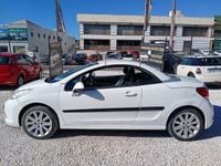 Usado Peugeot 207 CC 120 CV (88 kW) 2011 Blanco Descapotable
