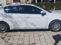 Usado Peugeot 308 100 CV (73 kW) 2019 Blanco Berlina