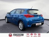 Usado Toyota Auris 90 CV (66 kW) 2015 Azul Berlina