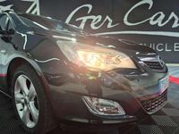 Usado Opel Astra Selective 116 CV (85 kW) 2012 Negro Utilitario