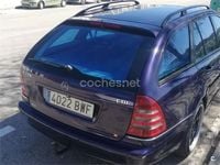 Usado Mercedes C270 Avantgarde 170 CV (125 kW) 2002 Azul Familiar