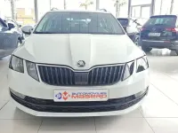 Usado Skoda Octavia 150 CV (110 kW) 2019 Blanco Familiar