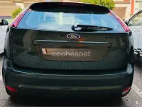 Usado Ford Focus Trend 109 CV (80 kW) 2005 Verde Berlina