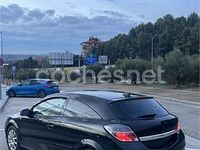 Usado Opel Astra GTC Cosmo 100 CV (73 kW) 2006 Negro Berlina