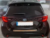 Usado Toyota Yaris Hybrid Style 116 CV (85 kW) 2023 Negro Berlina