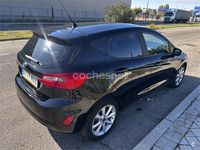 Usado Ford Fiesta Trend 85 HP (62 kW) 2017 Preto Sedan