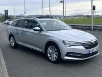 Usado Skoda Superb Ambition 150 CV (110 kW) 2022 Gris Familiar