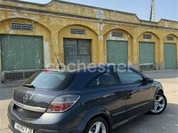 Usado Opel Astra GTC Enjoy 105 CV (77 kW) 2007 Gris / plata Berlina